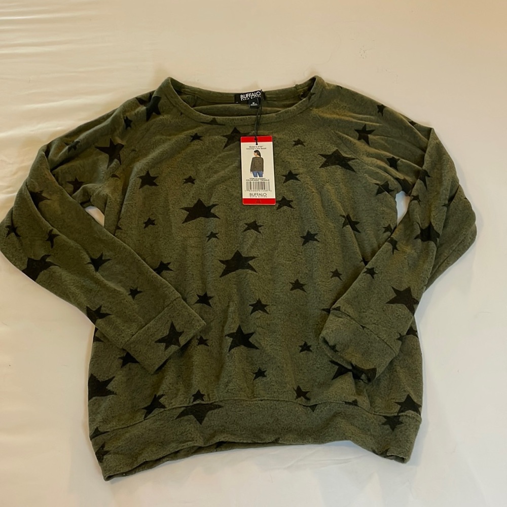 Green long sleeve, soft material